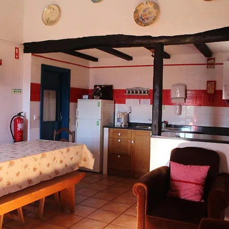 Villa With 3 Bedrooms In Castelo Branco With Private Pool Enclosed Garden And Wifi Vila Castelo Branco (Centro)